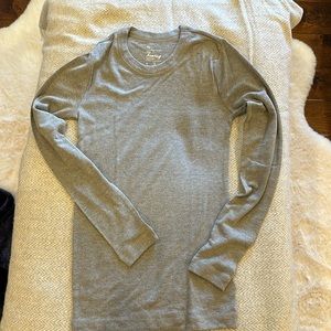 Bowery super soft long sleeve tee, Gap, size S Pima cotton crew neck. Light Gray